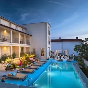 https://vinkuran-residence-adults-only.in-istria.net